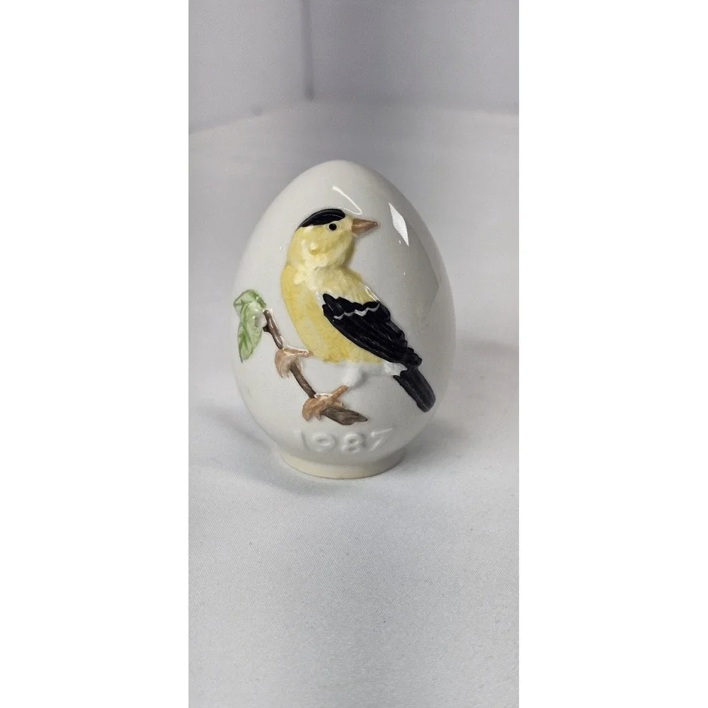 Goebel Bird Easter Egg 10th Edition 1987 Goldfinch W Germany Porcelain Vintage